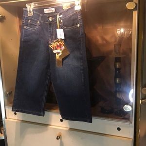 Girl old school capris